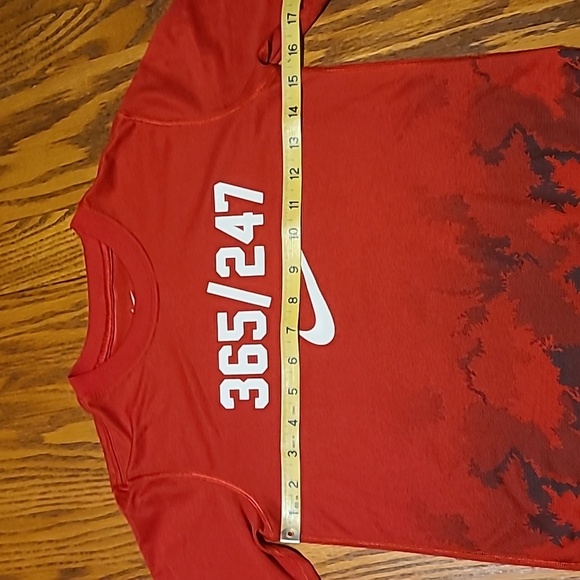 Nike 365/347 Athletic Shirt  - Boys Small - Picture 6 of 7